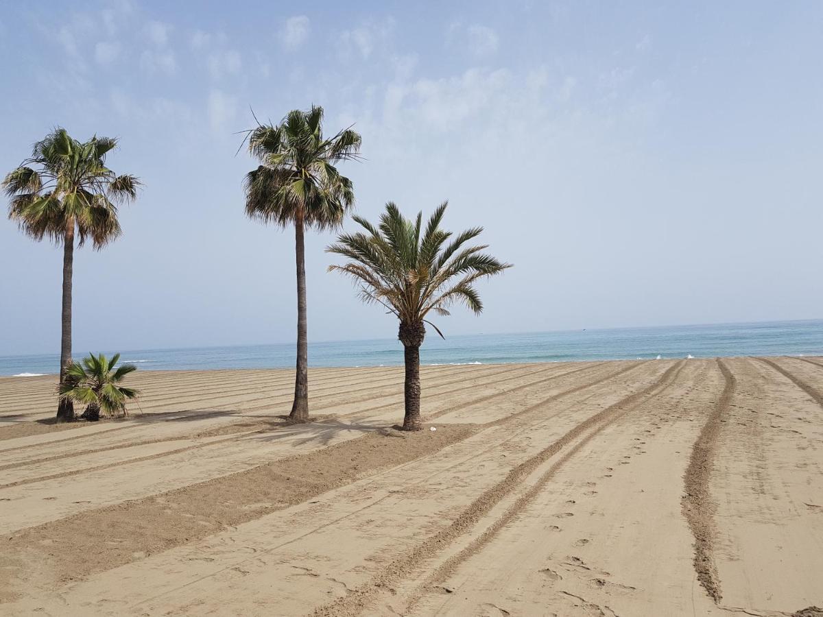Free Parking, 40 Meters From The Beach, Wi-Fi, Ac エステポナ エクステリア 写真