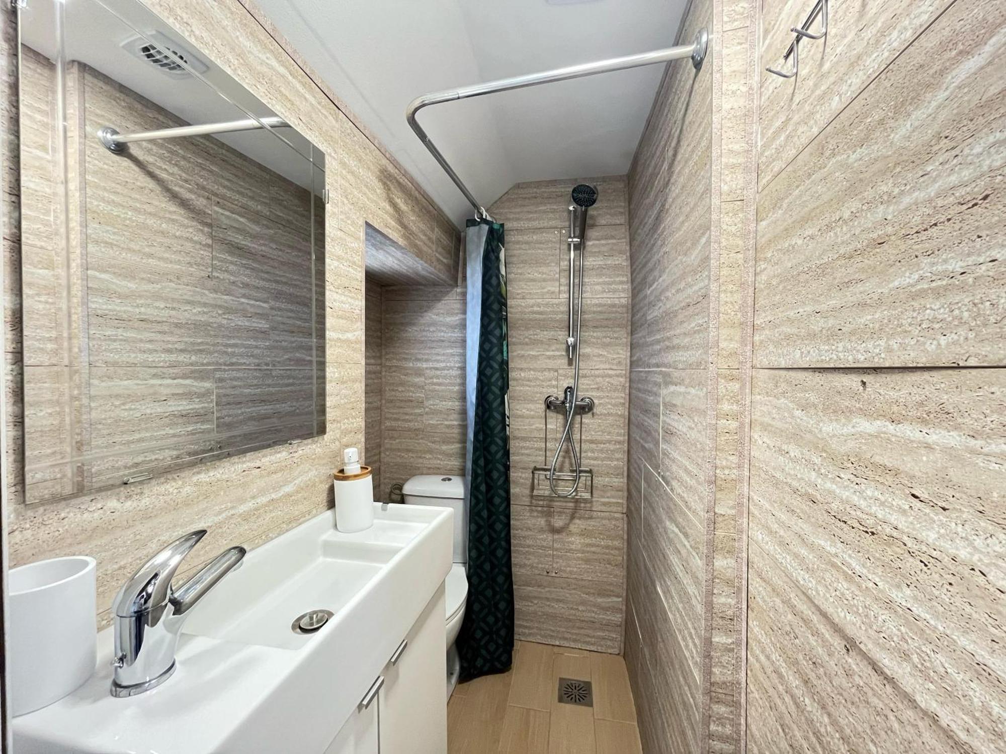 Free Parking, 40 Meters From The Beach, Wi-Fi, Ac エステポナ 部屋 写真